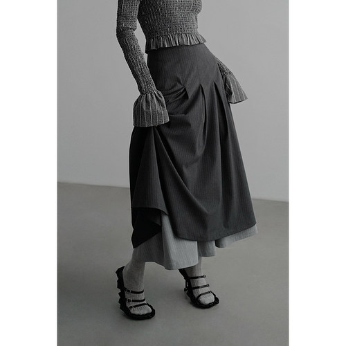 无以幻象臀褶半身裙