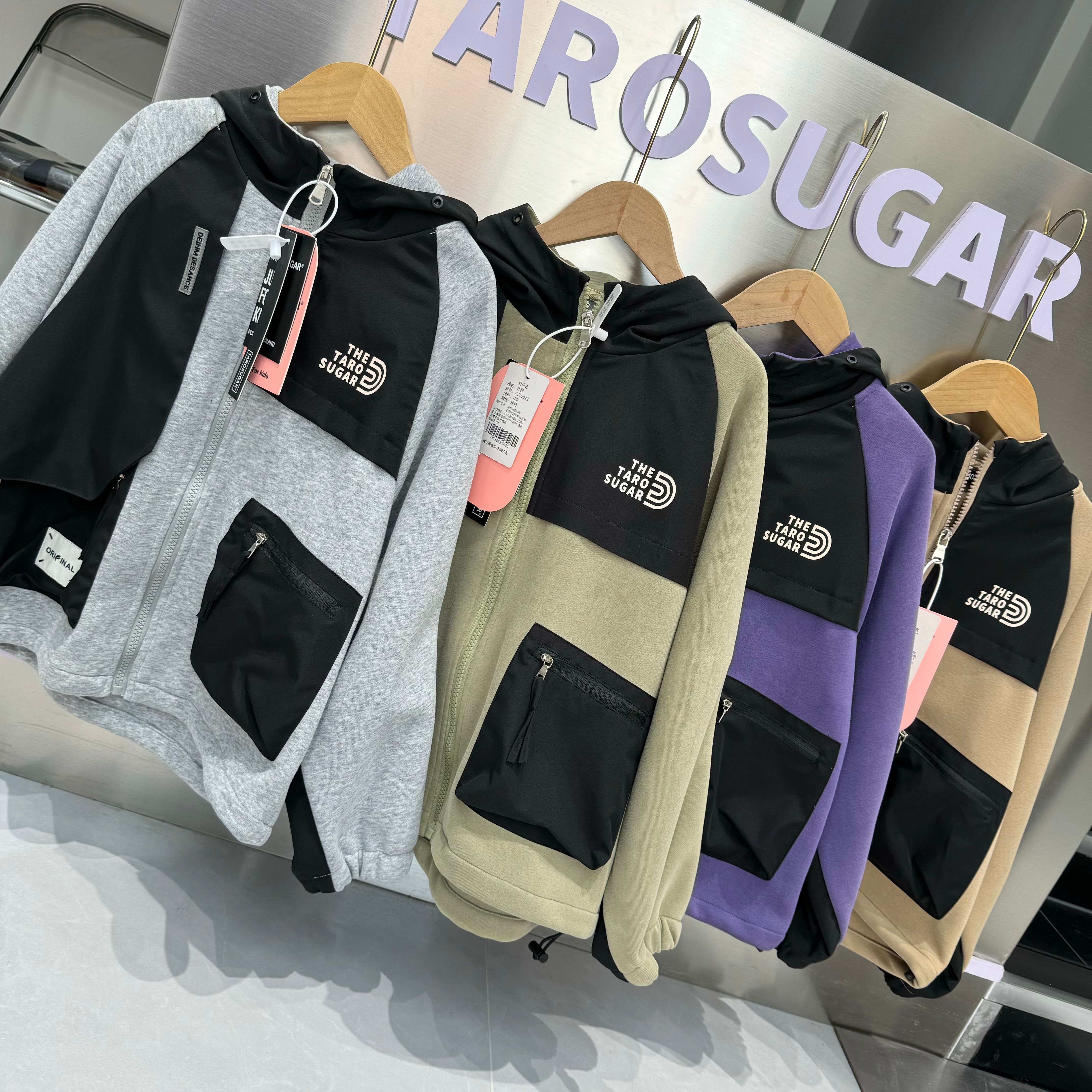 男童秋冬款撞色冲锋衣加厚夹克