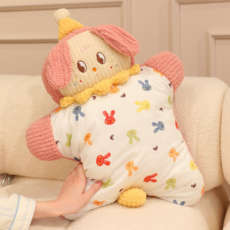 可爱卡通粉兔毛绒抱枕两用暖手办公室午睡毯子大号豆袋柔软靠垫