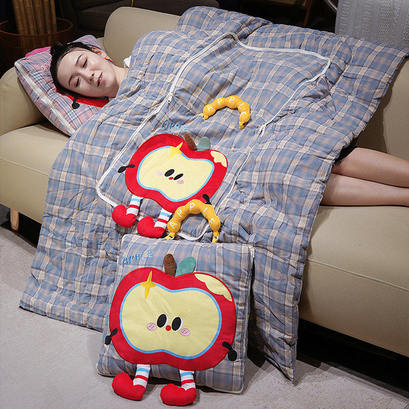大眼红苹果棉布格子抱枕被苹果派抱枕被子二合一两用办公室午睡毯