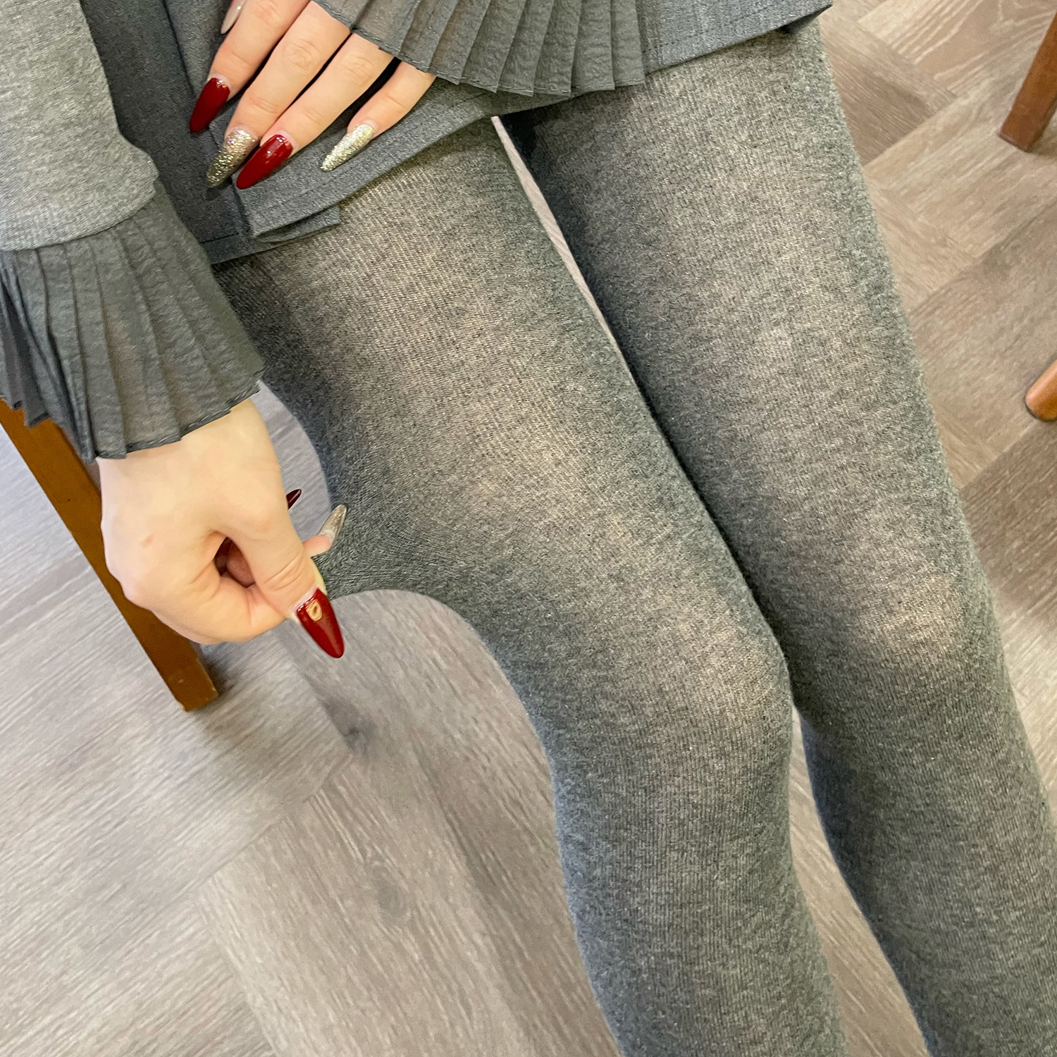 简约显瘦连袜薄款打底裤