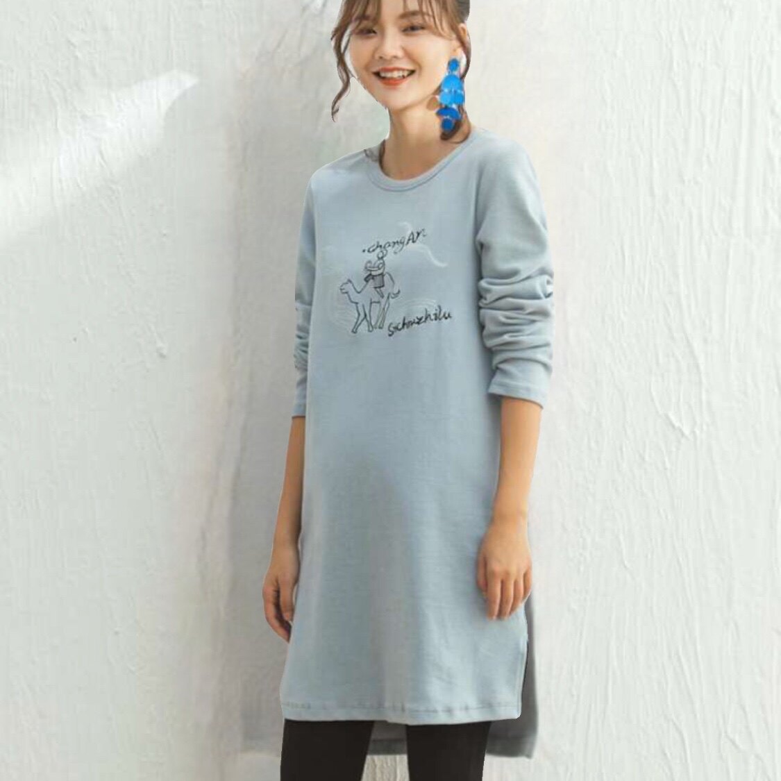 孕之彩孕妇卫衣秋冬加厚时尚长袖圆领宽松长款卫衣卡通孕妇连衣裙