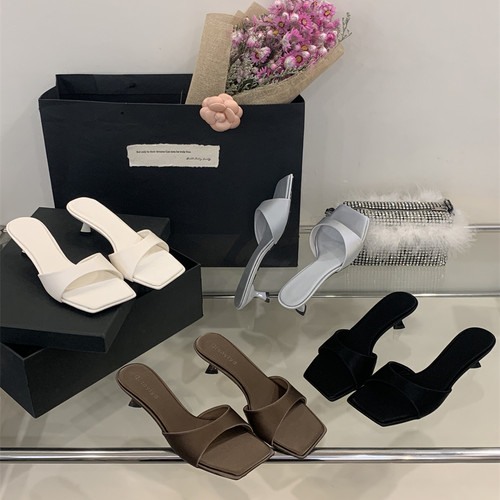 2026夏季女细跟露趾一字拖防滑