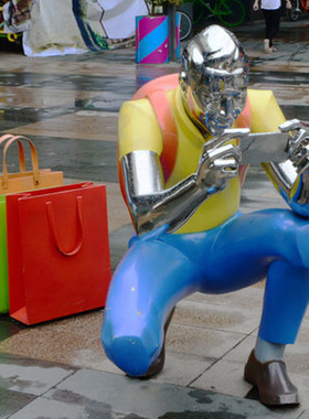 不锈钢雕塑艺术人物拍照一家三口购物商业街景观装饰户外小品摆件