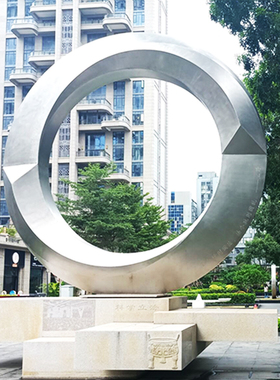 城市公园景观小品艺术不锈钢镜面法制之魂圆环雕塑户外草坪摆件