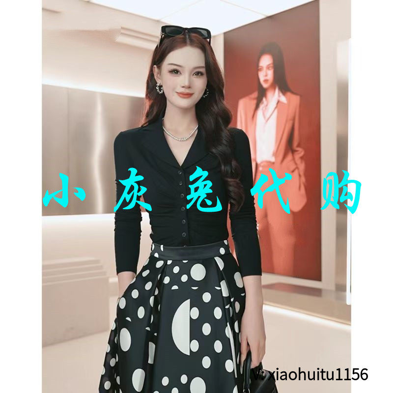 小灰兔专柜正品代购2026秋款百搭V领收腰捏褶设计感衬衫 130097