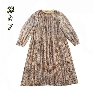 春秋长袖 微瑕连衣裙女百褶长裙优雅高级感米色圆领裙A1