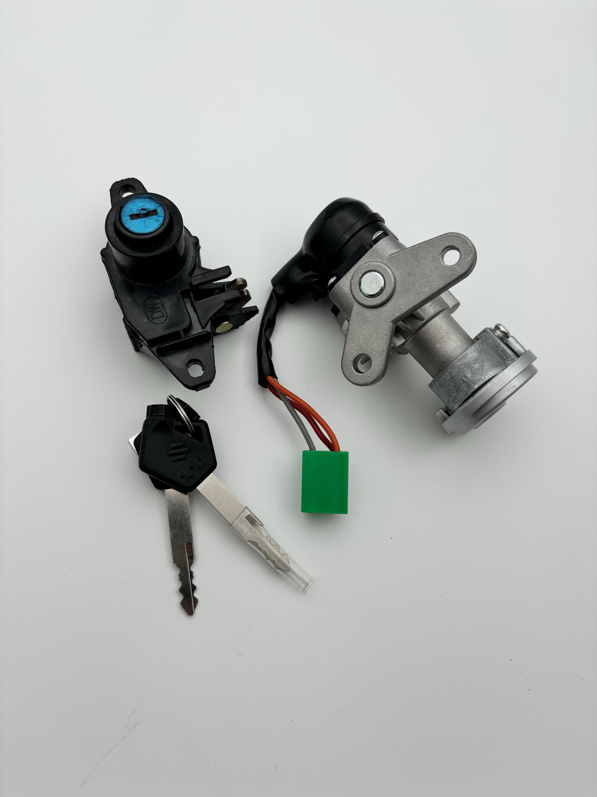 轻骑铃木乐至QS110T丽至UZ110T小海豚 UR110T套锁电门锁尾箱锁