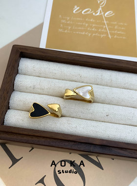 法式ins不对称爱心钛钢镀真金镶嵌白贝母戒指素戒高级个性气质女