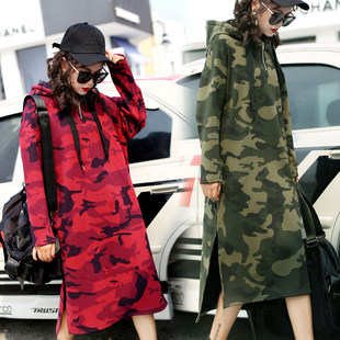 2025冬装新款女装大码宽松长款过膝连帽加厚金丝绒红色卫衣女连衣