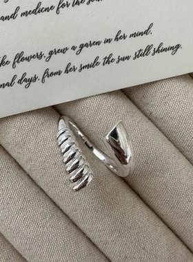 {半个牛角包}S925纯银韩版小众设计时尚戒指时髦INS质感复古指环