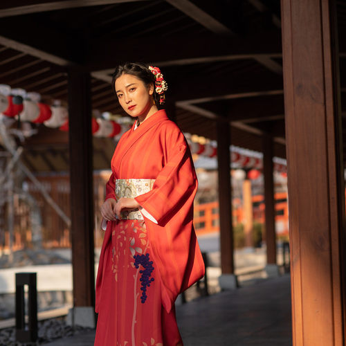 大振袖和服价格 大振袖和服图片 星期三