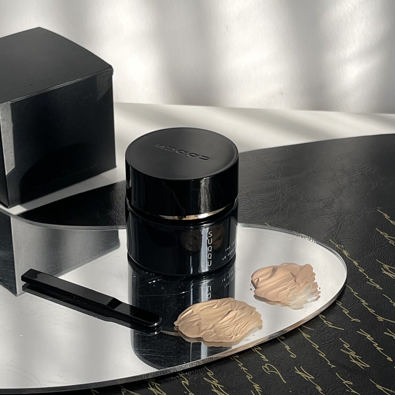 【保稅】suqqu新版黑瓶記憶塑形奶油粉霜110奶油肌sq粉底液  宿星在類目 彩妝/香水/美妝工具, 粉底液/膏中 - 來自Buy2taobao.com提供專業的淘寶代購服務