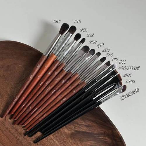 镰刀头眼影刷鼻影刷眼影刷晕染刷