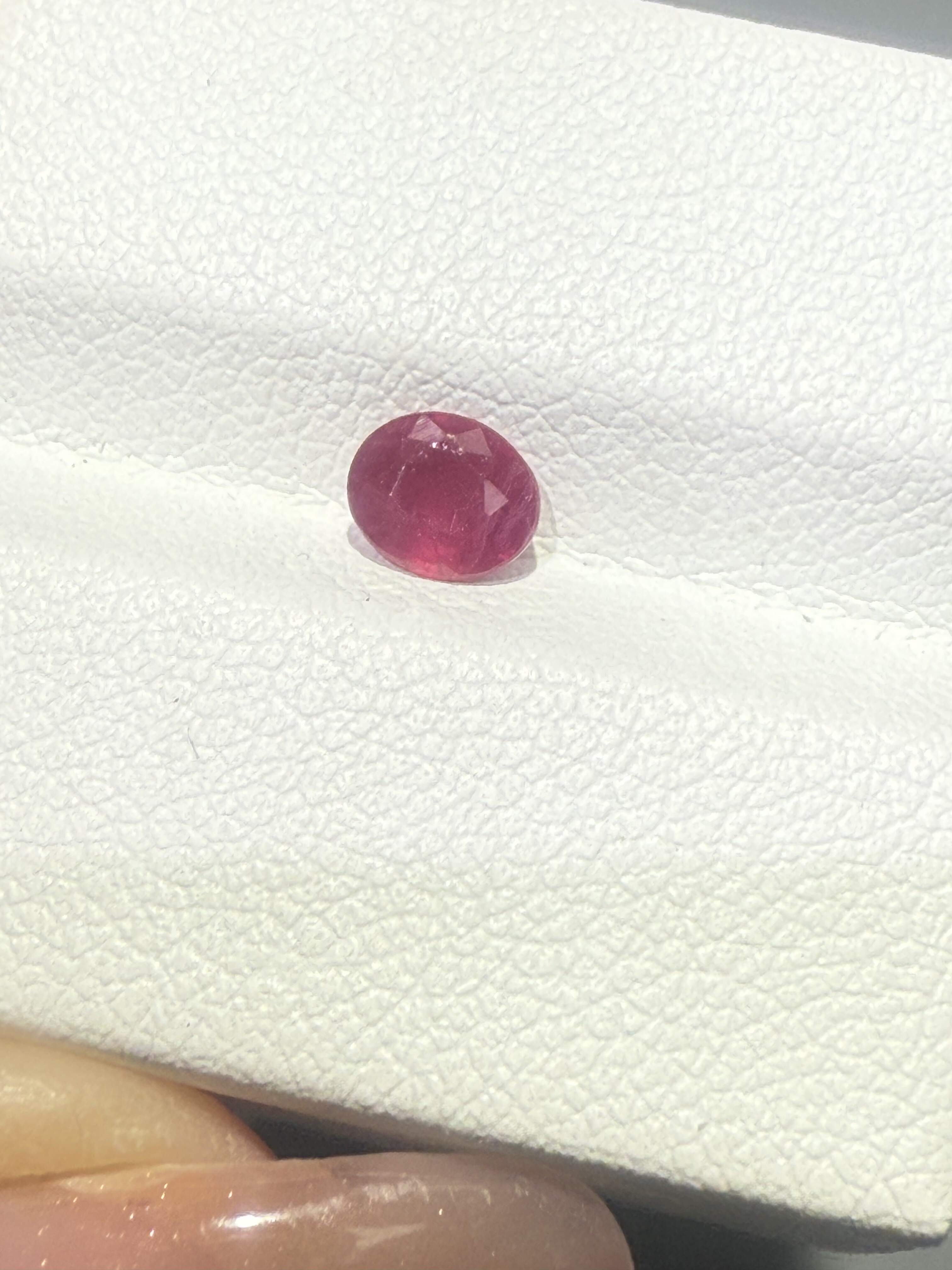 天然老烧红宝石0.49克拉荧光效果特别好