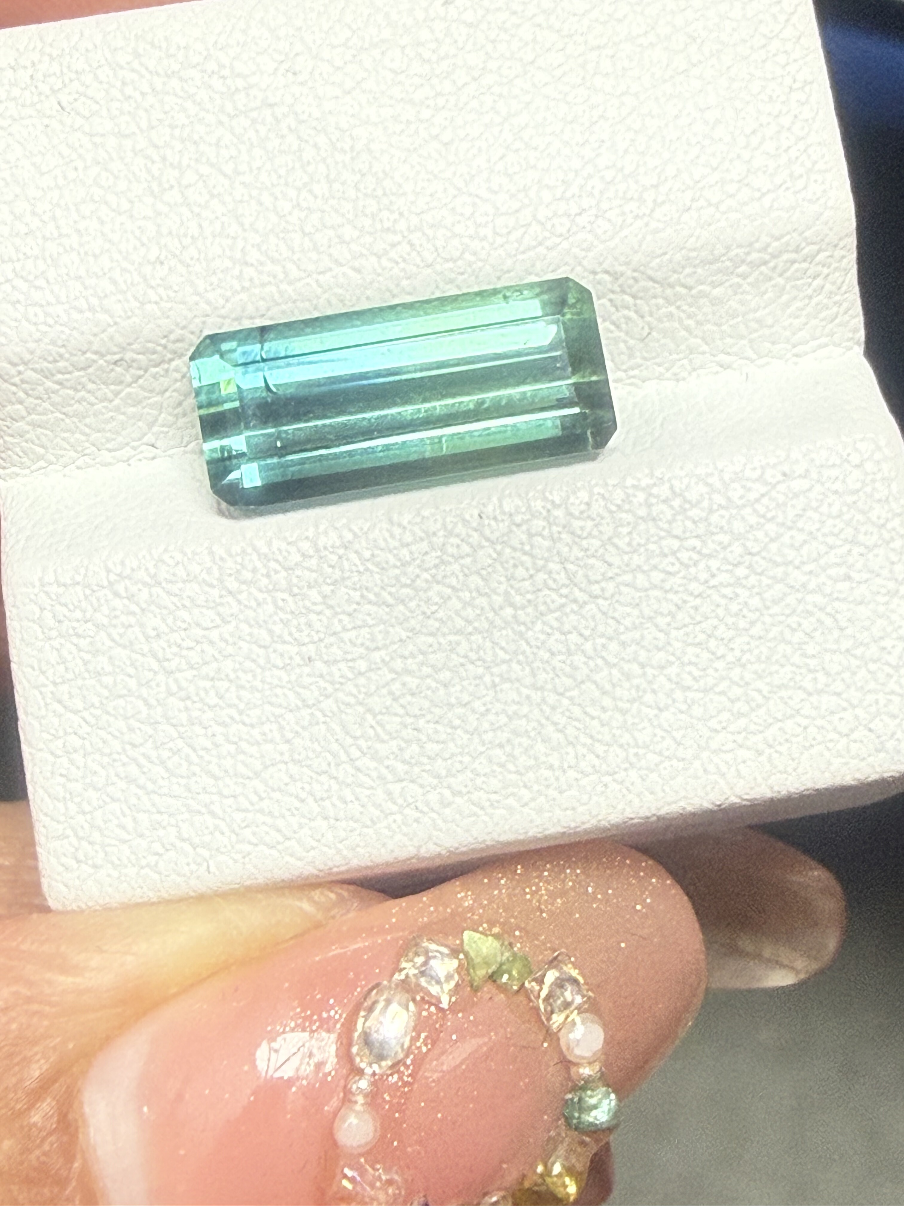 天然蓝碧玺长方切割有瑕满火彩4.575克拉,珠宝/钻石/翡翠,裸石,淘宝优惠券,粉丝福利购,淘宝优惠卷