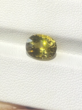 天然黄色石榴石火彩超好2.06克拉