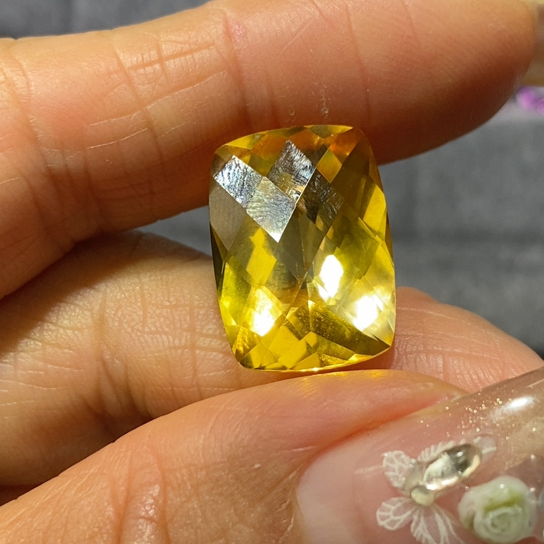 黄水晶12.88克拉格子面切割,珠宝/钻石/翡翠,裸石,淘宝优惠券,粉丝福利购,淘宝优惠卷