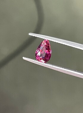 火龙果色碧玺1.475克拉