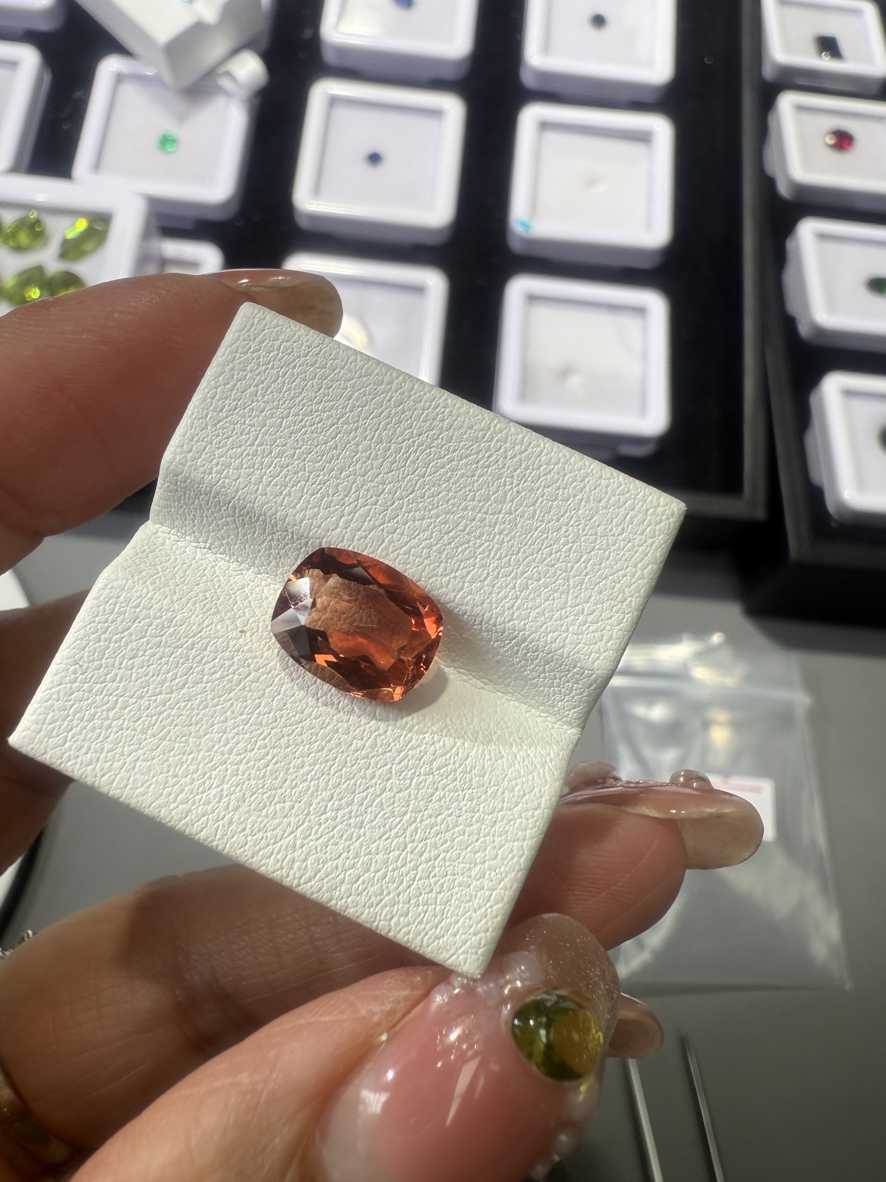 天然太阳石3.09克拉