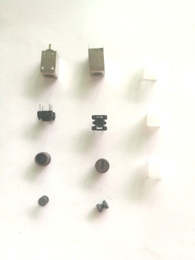 7x7中周骨架 AM磁芯磁帽 中周原材料 中频变压器 可调电感 实验室
