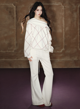 AGAM 一字肩斜领露肩撞色卫衣菱格米粒绣上衣+微喇卫裤阔腿休闲裤