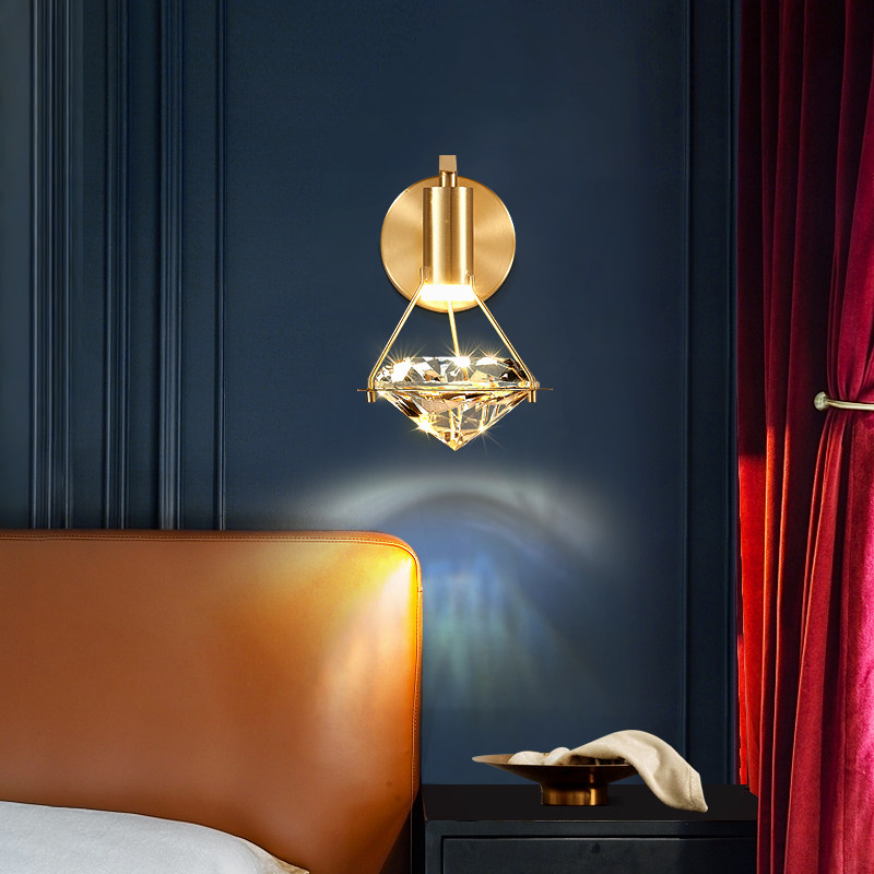 轻奢水晶壁灯卧室床头灯 现代简约网红钻石客厅全铜过道背景墙灯|ruв категории награду материалов, огни освещения, бра - от Buy2taobao.com для оказания профессиональной услуги покупки агента Taobao