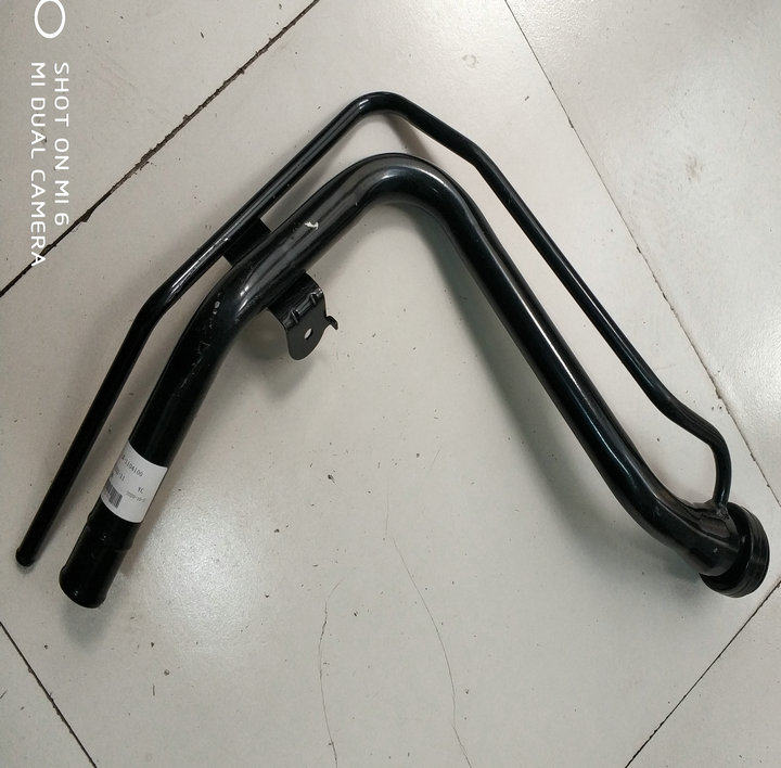 适用比亚迪F0汽油箱加油管金属硬管生锈铁管油箱盖加油硬管老款