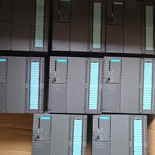 313-6CF03-0AB0 CPU313C-2DP 工控PLC模块 充新功能完好议价维修