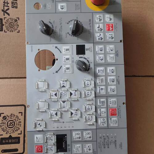 ZY1E-SS5256-4J 按键板 和泉IDEC 工控操作面板议价维修
