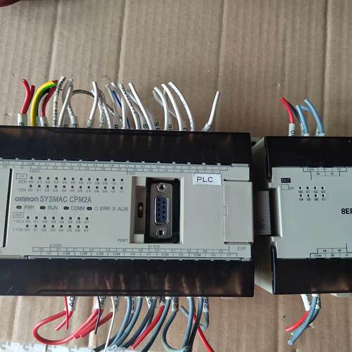 CPM2A-40CDT1-D CPM1A-8ER PLC控制器 工控扩展模块议价维修