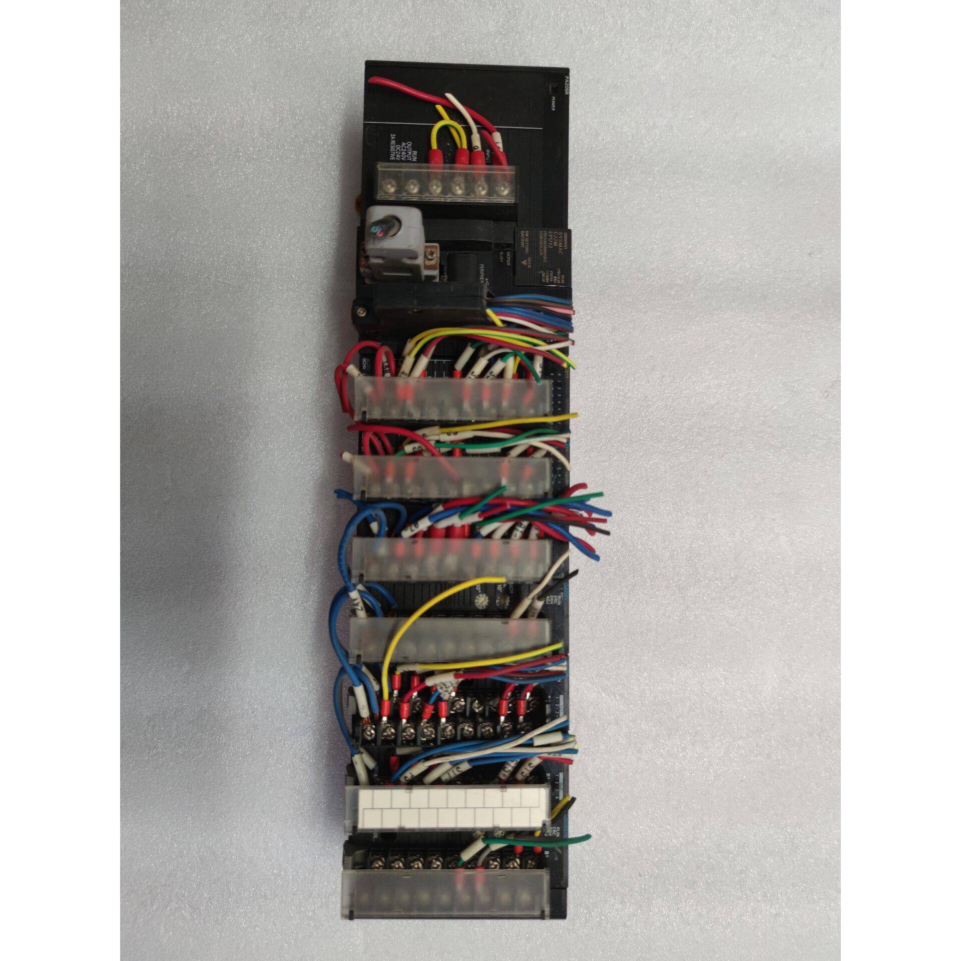二手欧姆龙CJ1W-PA205R/AD041-V1/DA08V/TC001/OC211/ID231议价