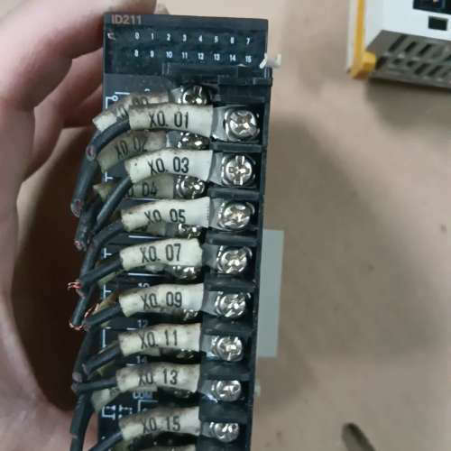 欧姆龙CJ1W-ID211输入模块，品相如图，功能包好，所见