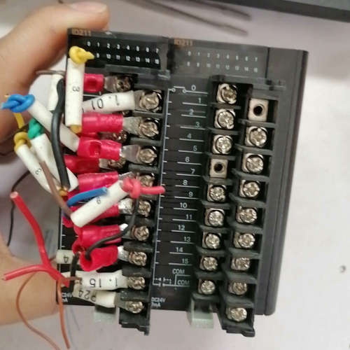 欧姆龙模块CJ1W-ID211 拆机件 成色如图  功能包好