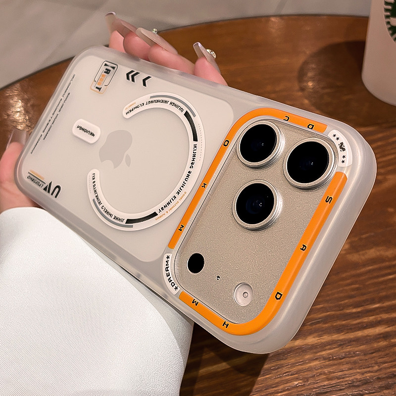 潮牌磁吸适用苹果17promax手机壳iphone16高级感磨砂防滑15pm全包防摔14pm抗指纹硅胶13男女12无线充外保护套