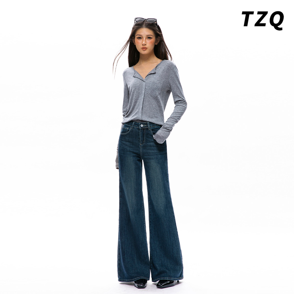 深蓝色高腰加绒微喇牛仔裤女2026新款时尚宽松显瘦不贴腿喇叭裤子,女装/女士精品,牛仔裤,淘宝优惠券,粉丝福利购,淘宝优惠卷