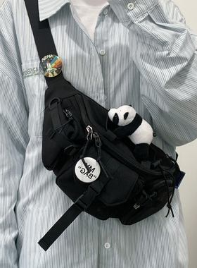 青少年斜挎包男孩帅气初中学生腰包单肩小背包外出小学生儿童胸包