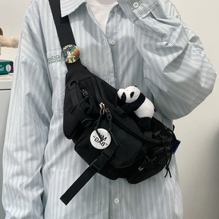 青少年斜挎包男孩帅气初中学生腰包单肩小背包外出小学生儿童胸包