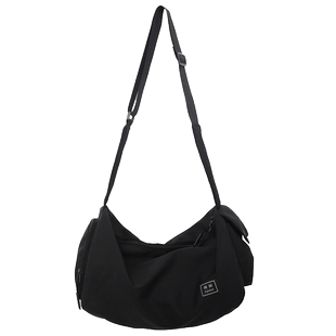 斜挎包男潮牌大容量运动短途旅行包大学生ins日系百搭休闲单肩包