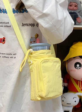 斜挎手机包女外出轻便水杯水壶包散步随身小背包休闲轻量化单肩包