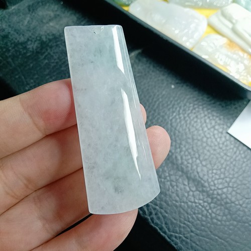 缅甸天然翡翠A货白冰无事牌吊坠