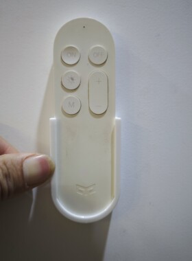 Yeelight智能吸顶灯/LED灯遥控器上墙支架