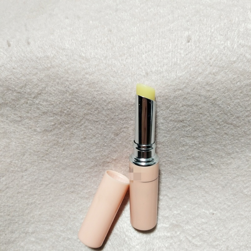 有瑕疵 日期不好 看好介绍再拍~日本d//家橄榄润唇膏 淡唇纹,彩妆/香水/美妆工具,修眉刀,淘宝优惠券,粉丝福利购,淘宝优惠卷