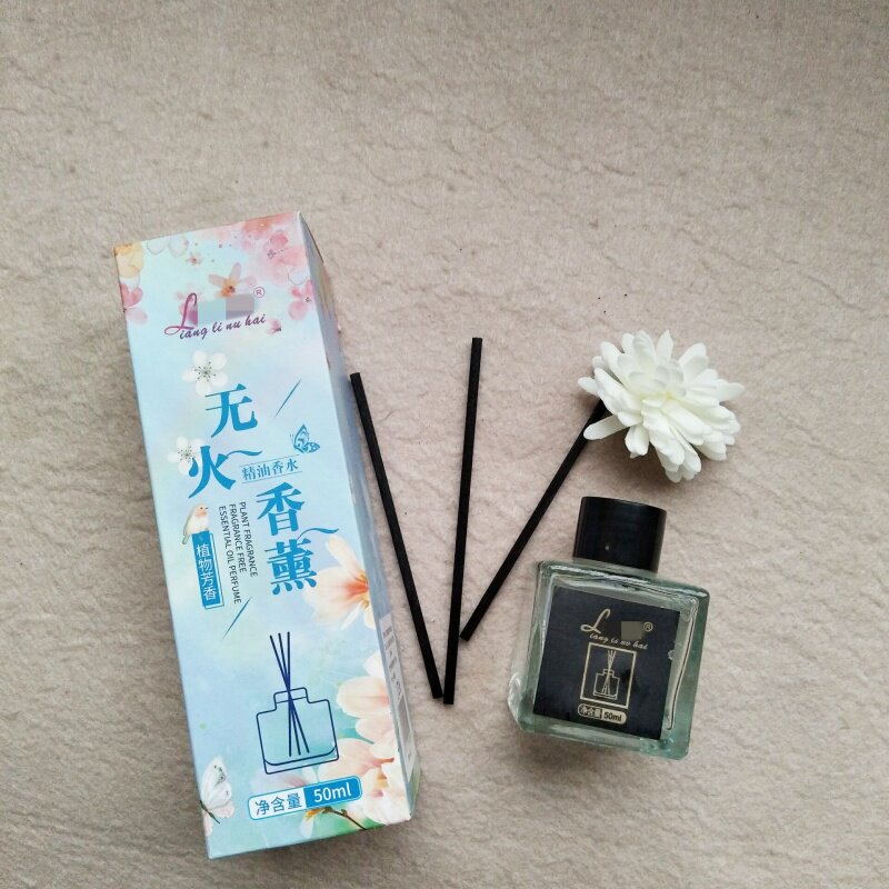 无火香薰精油香水50ml清新宜人 甜美花香 像夜晚的月光 静谧神秘