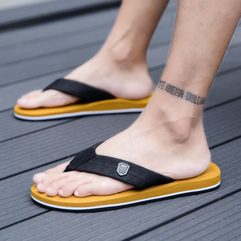 。拖鞋男人字拖男防滑韩版男款外穿洗澡夹趾网红家用情侣浴室软底