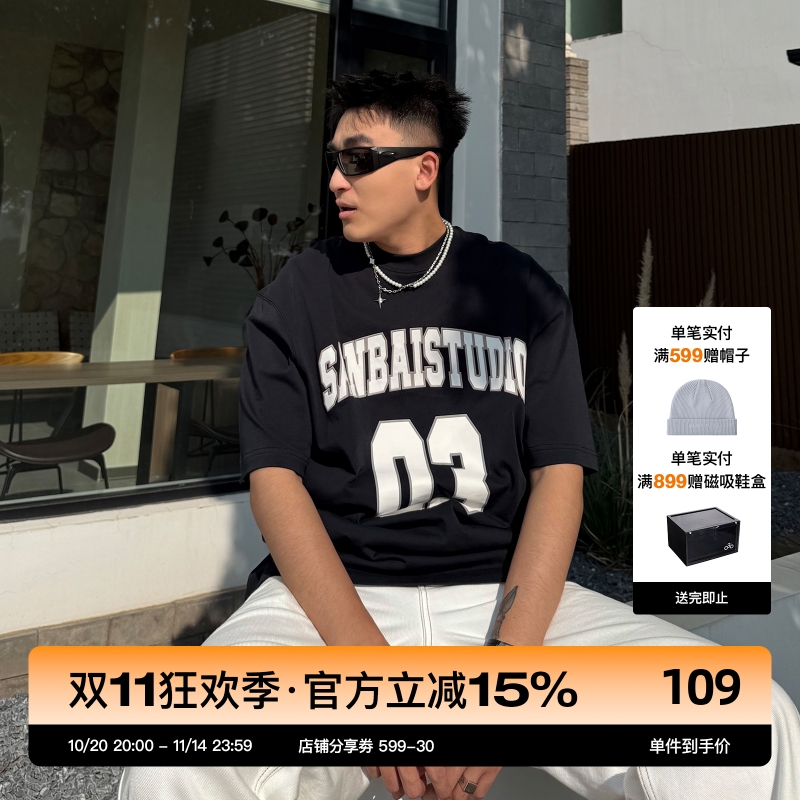 SANBAI叁佰深灰字母球服T恤