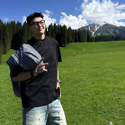 SANBAI叁佰黑色涂鸦字母T