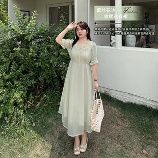 新款 大码 2025夏季 时尚 连衣裙显瘦甜美潮 女装 拼接蕾丝花边收腰短袖