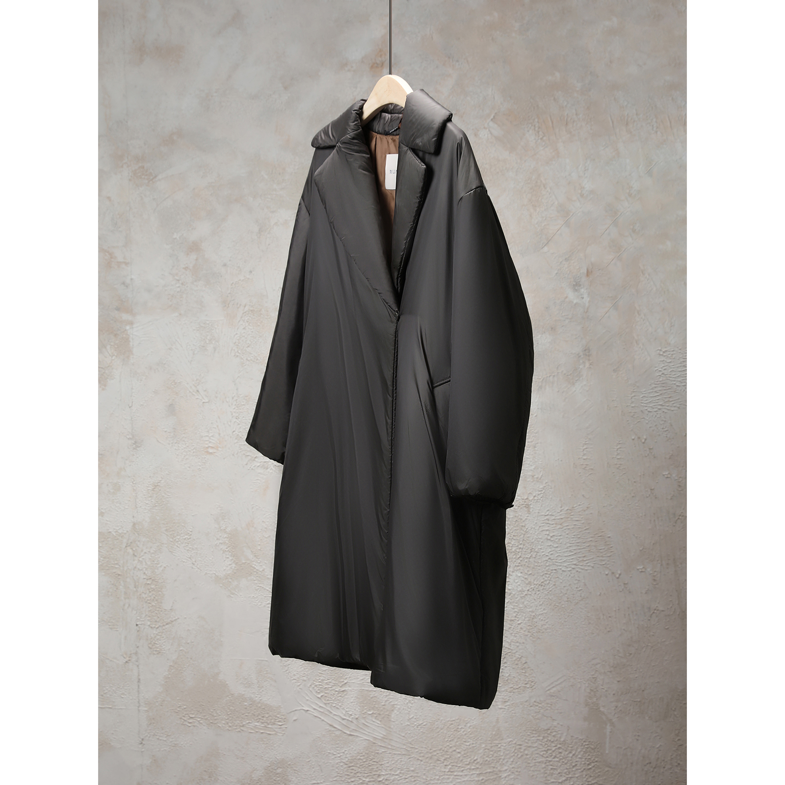 进口敲轻柔料填驼绒中长御寒外套