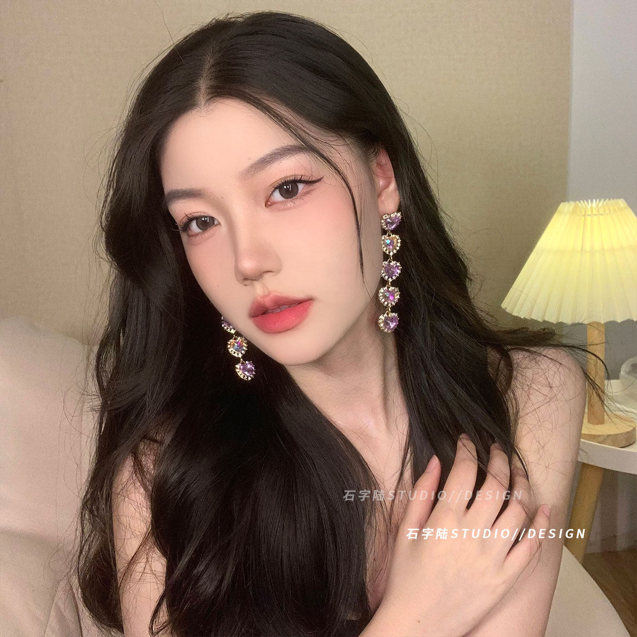 形长款紫色桃心耳钉少女